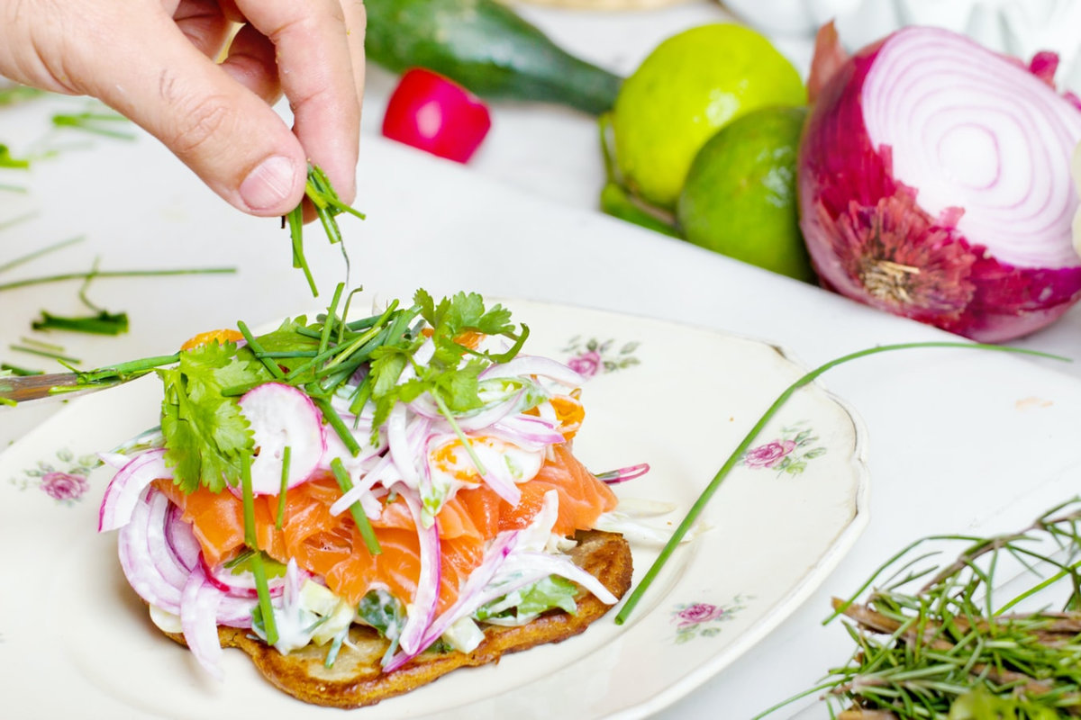 healthy meal - smoked salmon on toast with arugula 